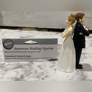2003 WILTON Humorous WEDDING CAKE Topper Figurine Bride Groom Back To Back